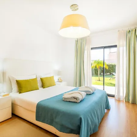 Novochoro - Large Garden- Heatable Pool By Dreamvillasalbufeira *