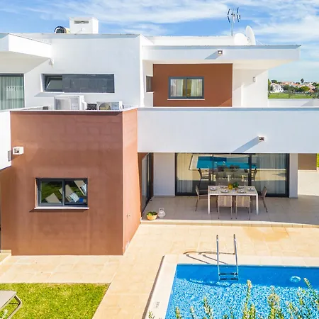 빌라 Novochoro - Large Garden- Heatable Pool By Dreamvillasalbufeira 알부페이라