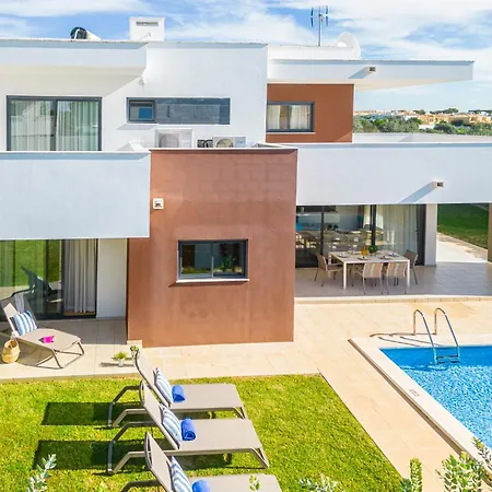 Novochoro - Large Garden- Heatable Pool By Dreamvillasalbufeira Albufeira