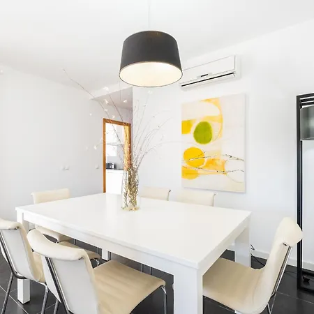 Novochoro - Large Garden- Heatable Pool By Dreamvillasalbufeira *