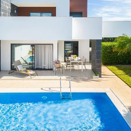 Villa Novochoro - Large Garden- Heatable Pool By Dreamvillasalbufeira