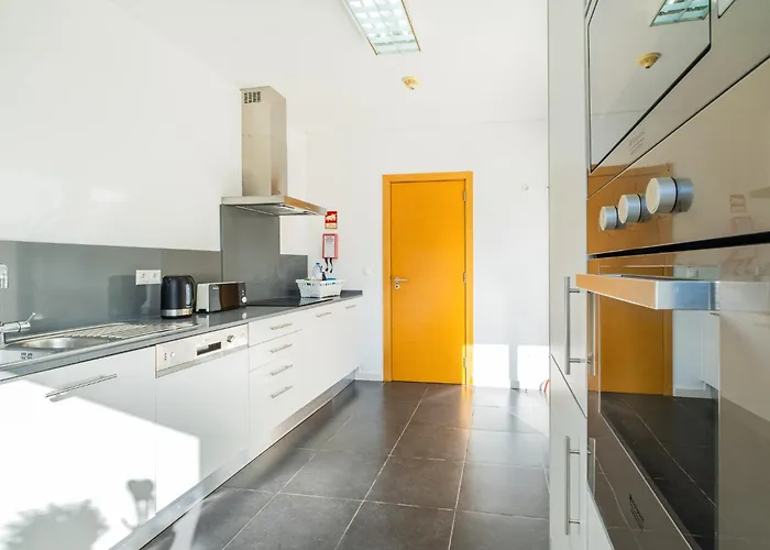 Novochoro - Large Garden- Heatable Pool By Dreamvillasalbufeira