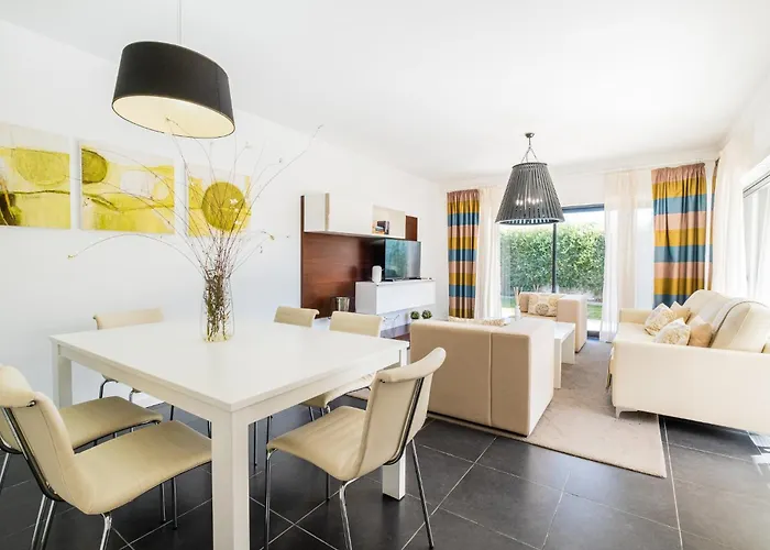 别墅 Novochoro - Large Garden- Heatable Pool By Dreamvillasalbufeira *