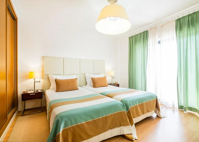 别墅 Novochoro - Large Garden- Heatable Pool By Dreamvillasalbufeira 阿尔布费拉