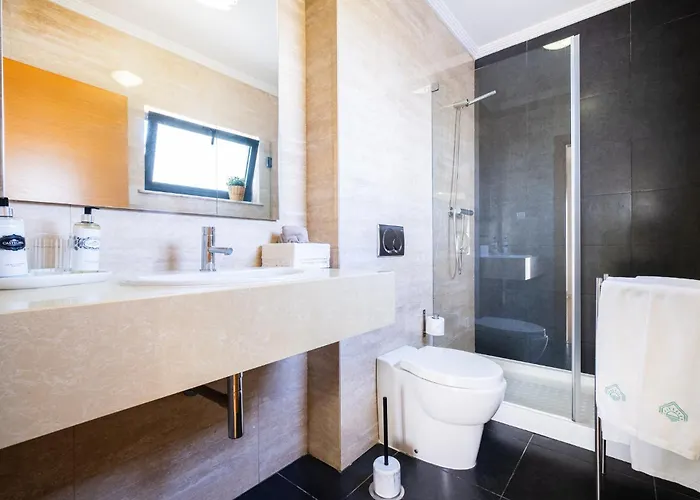 Novochoro - Large Garden- Heatable Pool By Dreamvillasalbufeira *