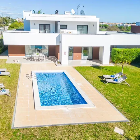 Willa Novochoro - Large Garden- Heatable Pool By Dreamvillasalbufeira