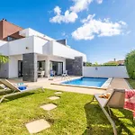 Villa Novochoro - Large Garden- Heatable Pool By Dreamvillasalbufeira *